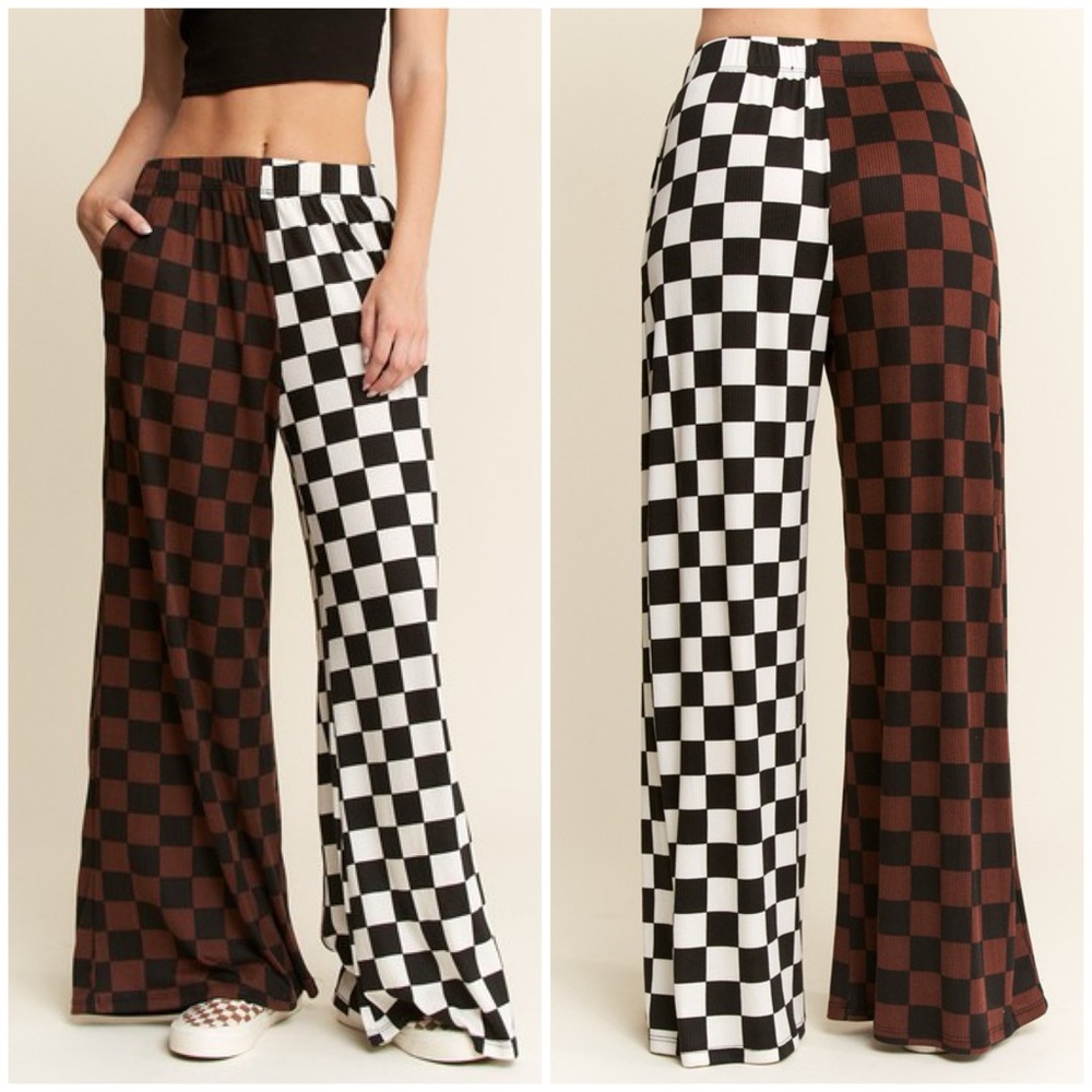 🏁 5️⃣⭐️ Rated 🏁 Split Decision Checkered Wide-Leg Pants